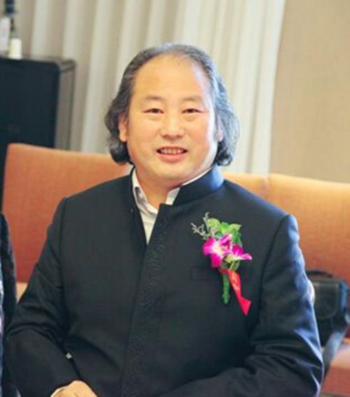 盛大鳴