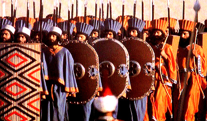 在慶祝波斯帝國建國2500周年慶典中身穿不死軍服飾的儀仗隊