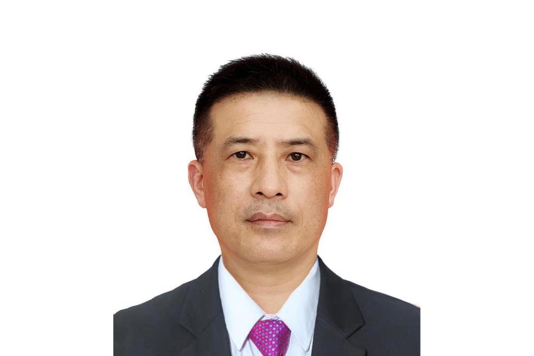 薛峰(湖南省常德市安鄉縣教育局黨組成員、副局長、縣委教育工委委員) 薛峰(湖南省常德市安鄉縣教育局黨組成員、副局長、縣委教育工委委員)