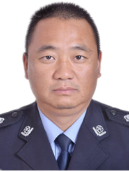 楊代松(貴州省貴陽市修文縣公安局黨委委員、副局長) 楊代松(貴州省貴陽市修文縣公安局黨委委員、副局長)