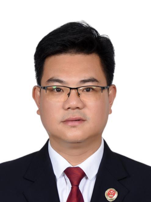 曾偉平(江西省贛州市大余縣檢察院原黨組書記、檢察長) 曾偉平(江西省贛州市大余縣檢察院原黨組書記、檢察長)