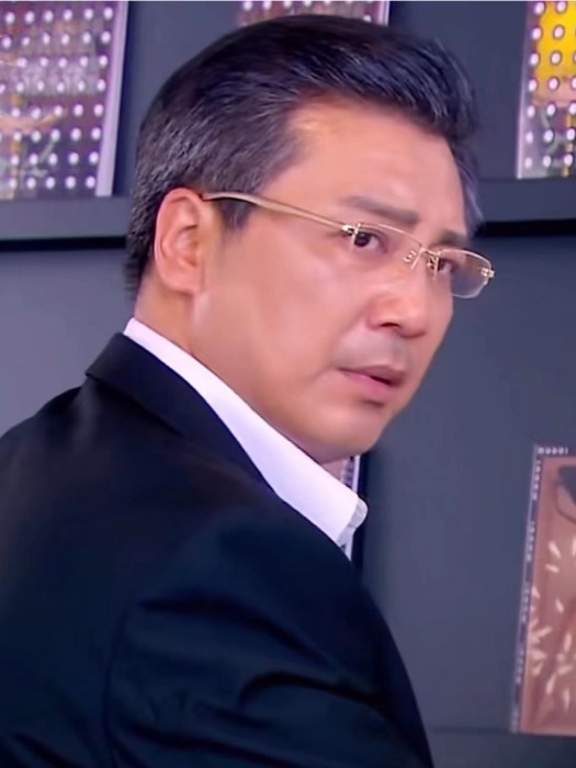 利家嗣