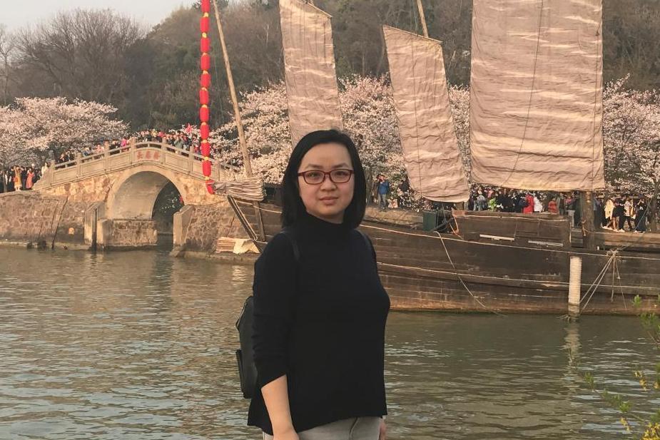 李潔瑩(上海市十五中學常務副校長) 李潔瑩(上海市十五中學常務副校長)