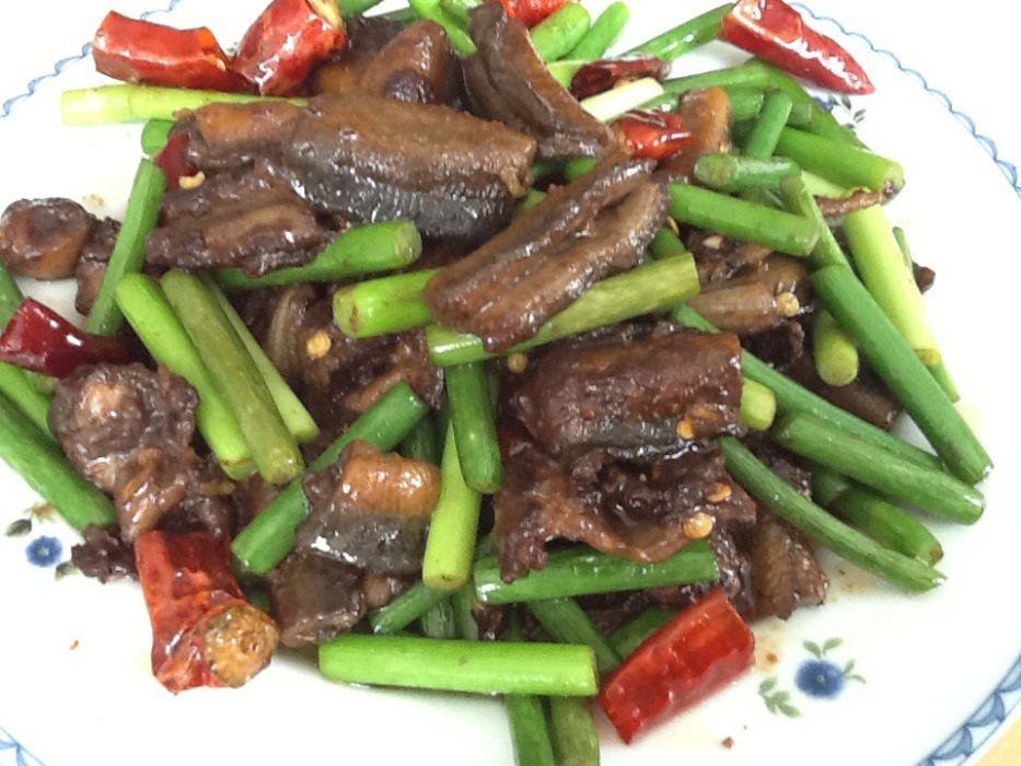 鱔魚炒蒜薹 鱔魚炒蒜薹