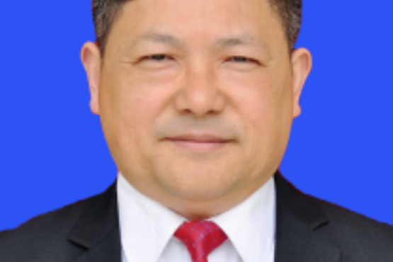 田勇(湘西自治州教育和體育局黨組書記、局長) 田勇(湘西自治州教育和體育局黨組書記、局長)