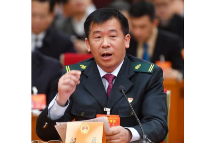 殷勇(第十四屆全國人大代表,江蘇省宿遷市泗洪縣郵政分公司歸仁支局支局長) 殷勇(第十四屆全國人大代表,江蘇省宿遷市泗洪縣郵政分公司歸仁支局支局長)
