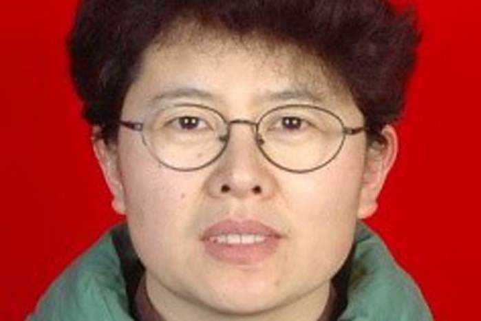 李秀麗(青島科技大學教授、碩士生導師,研究方向為組合設計與編碼理論) 李秀麗(青島科技大學教授、碩士生導師,研究方向為組合設計與編碼理論)
