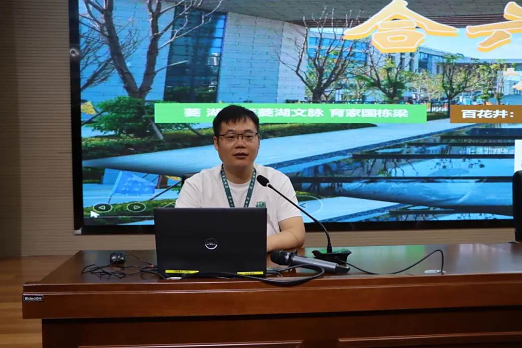 朱光明(合肥市政協委員,合肥市第六中學教師、級部主任、衛星班創建人) 朱光明(合肥市政協委員,合肥市第六中學教師、級部主任、衛星班創建人)