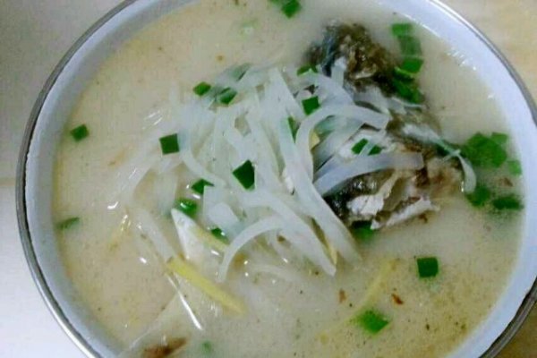 蘿蔔鰱魚湯 蘿蔔鰱魚湯
