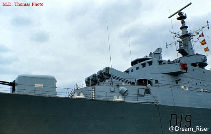 格拉摩根號升級後的反艦飛彈發射箱