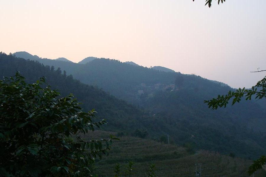 那成村