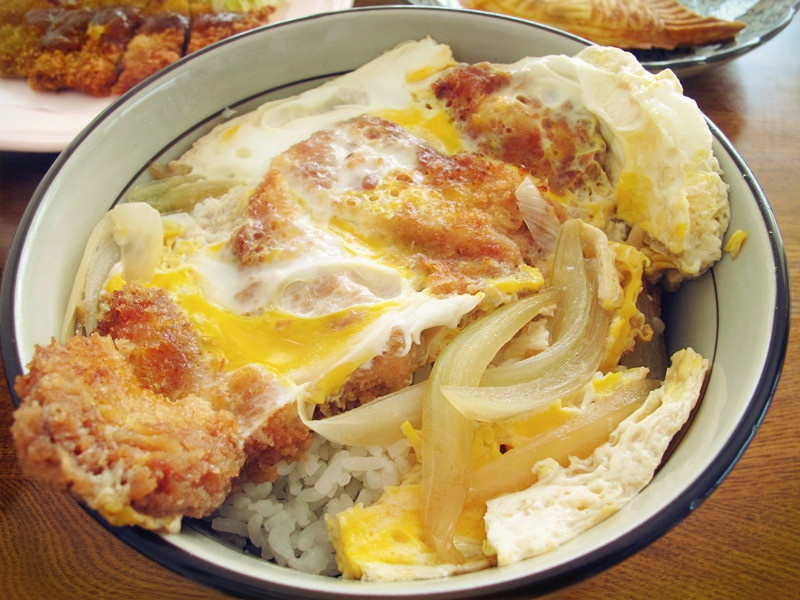 日式雞蛋豬排蓋飯