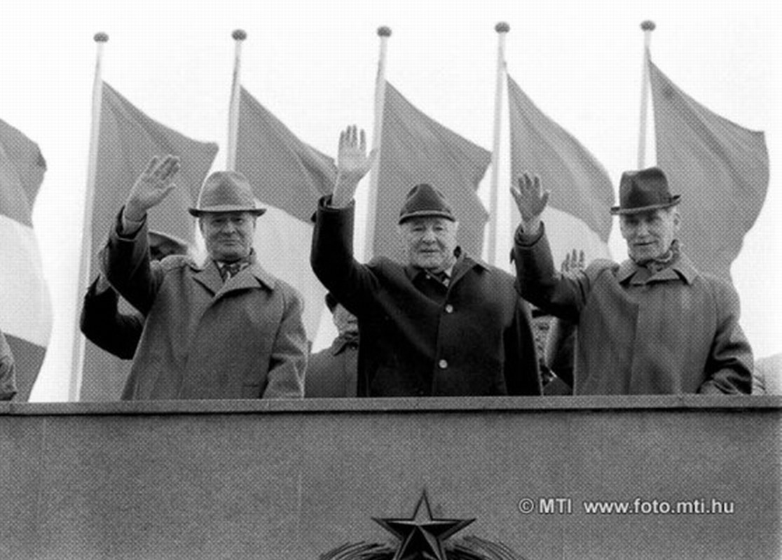 卡達爾、洛松齊、拉扎爾在1985年勞動節
