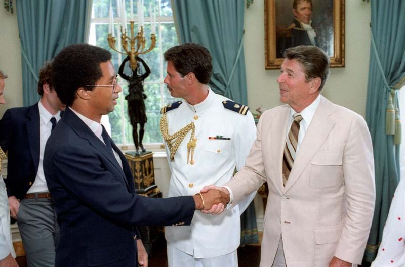 1982年的阿什與里根總統