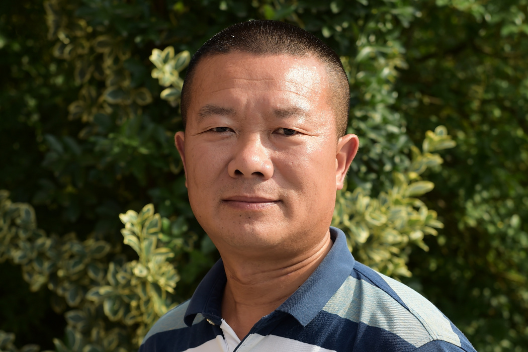 潘偉(高級工藝美術師) 潘偉(高級工藝美術師)