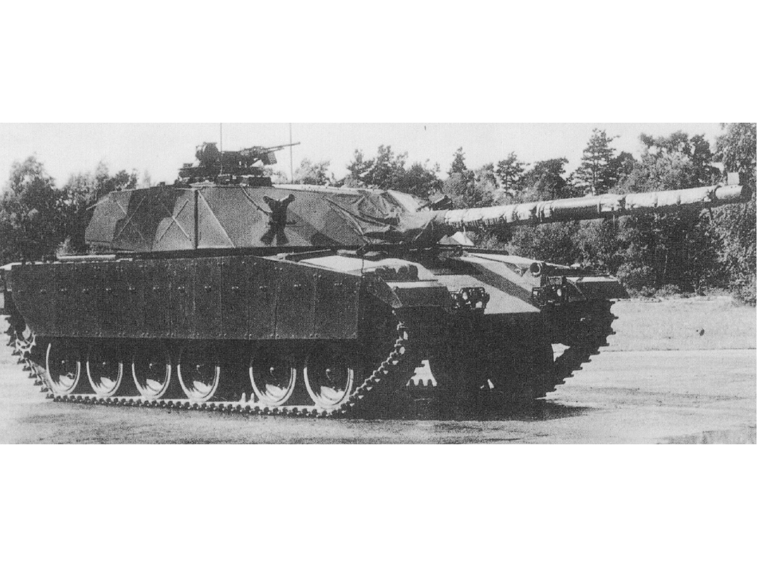英國試製的裝喬巴姆複合裝甲的試驗坦克樣車