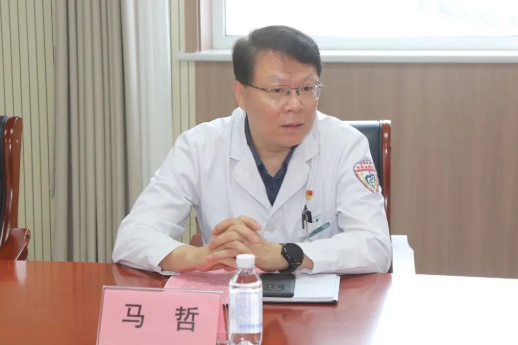 馬哲(河北醫科大學口腔醫院院長,醫學博士,國際牙醫師學院院士) 馬哲(河北醫科大學口腔醫院院長,醫學博士,國際牙醫師學院院士)