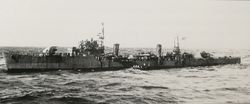 1945年8月27日美軍拍攝的初櫻，為和盟軍的聯絡船，地點在東京灣