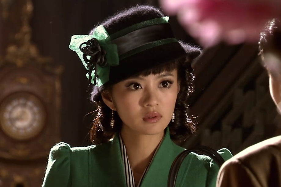 朱莉莉(《古今大戰秦俑情》中由安以軒飾演的角色) 朱莉莉(《古今大戰秦俑情》中由安以軒飾演的角色)