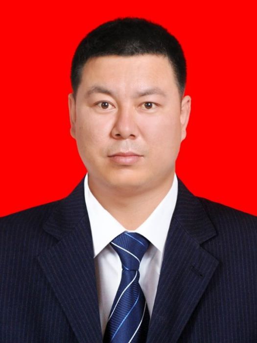 胡曉東(榆樹市新立鎮黨委副書記、鎮長) 胡曉東(榆樹市新立鎮黨委副書記、鎮長)