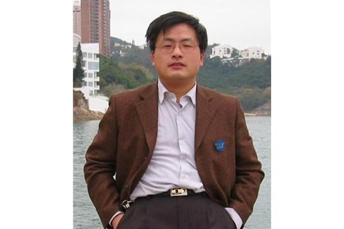 陳軍華(上海師範大學信息與機電工程學院副院長) 陳軍華(上海師範大學信息與機電工程學院副院長)