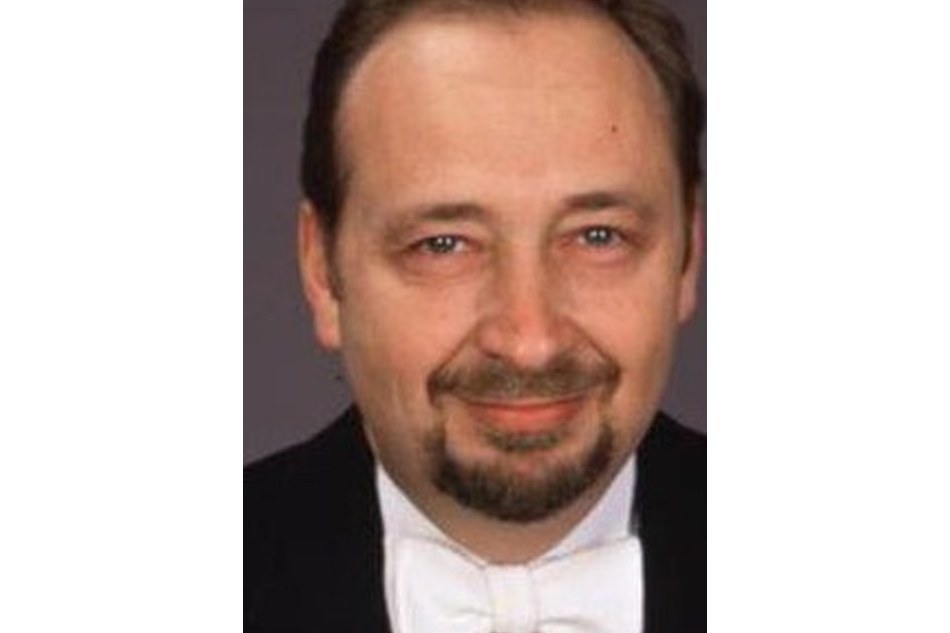 Robert L. Manahan Robert L. Manahan