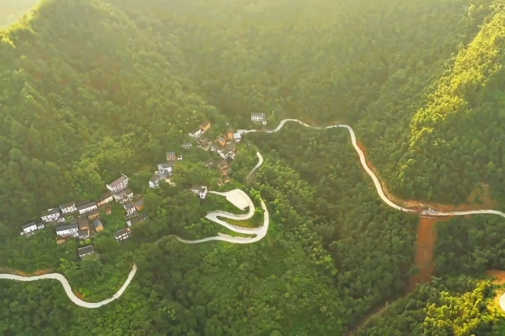 關山村(安徽省黃山市歙縣昌溪鄉下轄自然村) 關山村(安徽省黃山市歙縣昌溪鄉下轄自然村)