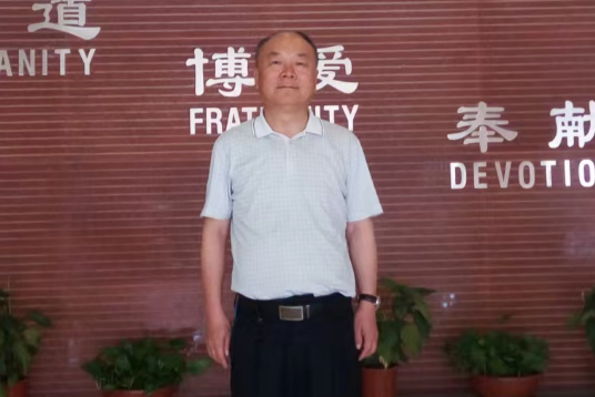 李恩昌(西安交通大學醫學部編審,執業中醫師,中國倫理學會健康倫理學專業委員會首任執行主任) 李恩昌(西安交通大學醫學部編審,執業中醫師,中國倫理學會健康倫理學專業委員會首任執行主任)