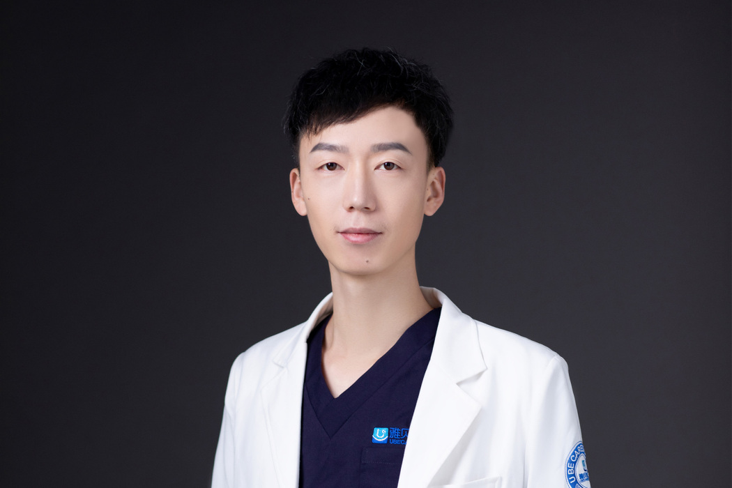 王志鵬(雅貝康口腔醫生) 王志鵬(雅貝康口腔醫生)