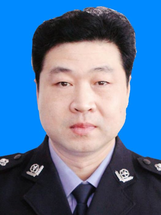 李偉東(河南省伊川縣人民政府副縣長,縣公安局黨委書記、局長) 李偉東(河南省伊川縣人民政府副縣長,縣公安局黨委書記、局長)