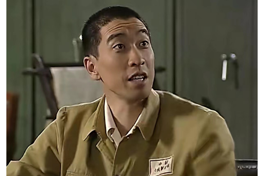 羅江(諜戰劇《紅色追擊令》中的角色) 羅江(諜戰劇《紅色追擊令》中的角色)
