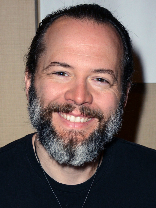 克里斯托弗·丹尼爾·巴恩斯(Christopher Daniel Barnes) 克里斯托弗·丹尼爾·巴恩斯(Christopher Daniel Barnes)