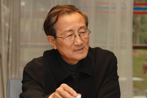 胡顯章 胡顯章