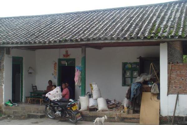 困陸一村 困陸一村