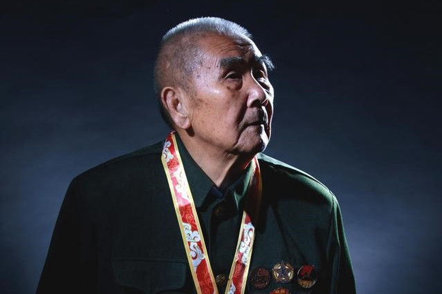 丁朝忠(中國人民志願軍老戰士) 丁朝忠(中國人民志願軍老戰士)