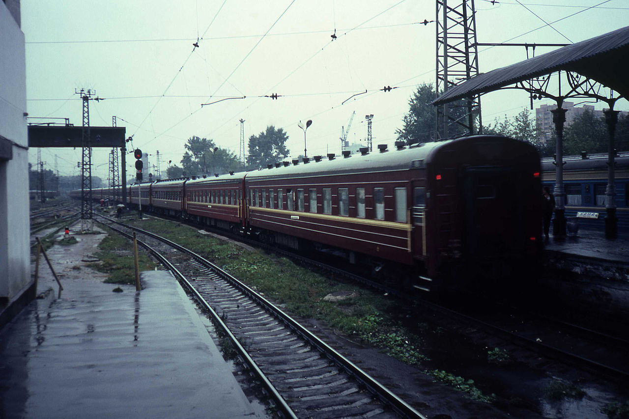 俄羅斯號列車從莫斯科雅羅斯拉夫爾站發車（1982年）
