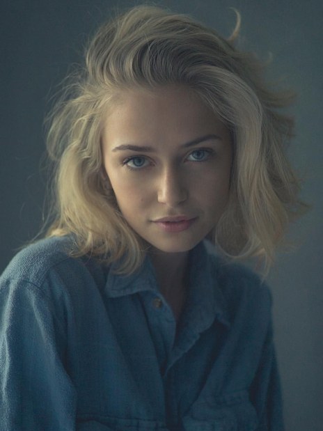 Sophie Simnett Sophie Simnett