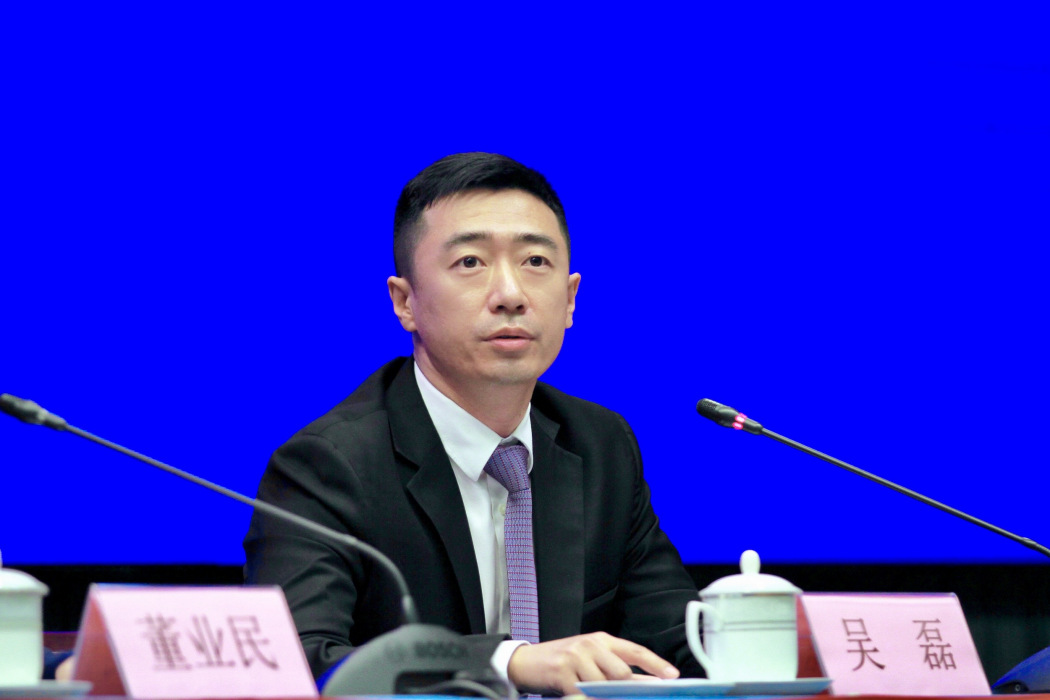 吳磊(佛山中德工業服務區(佛山三龍灣科技城)黨工委副書記、管委會主任) 吳磊(佛山中德工業服務區(佛山三龍灣科技城)黨工委副書記、管委會主任)