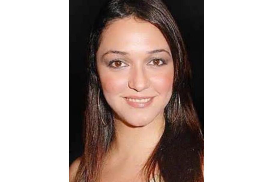 Nauheed Cyrusi Nauheed Cyrusi