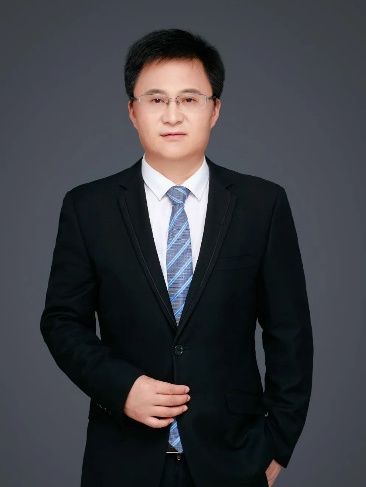 趙立業(東南大學網路與信息中心主任、黨支部書記) 趙立業(東南大學網路與信息中心主任、黨支部書記)
