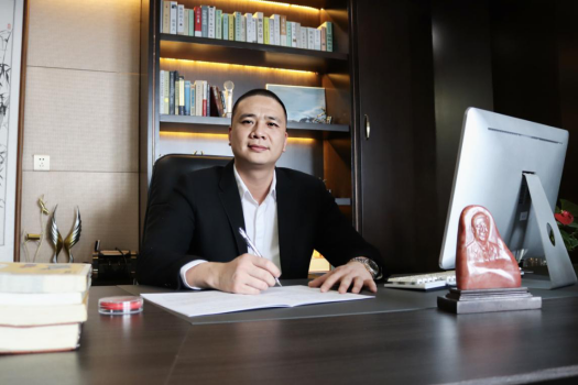 邱傑(福建省民營企業商會青年委員會副會長) 邱傑(福建省民營企業商會青年委員會副會長)