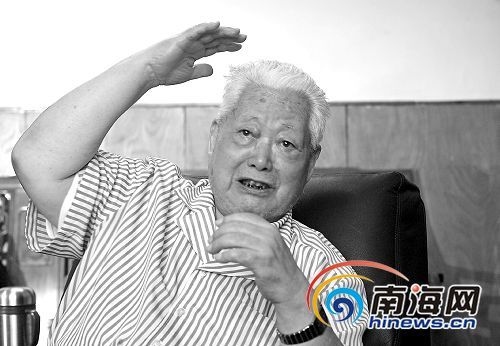 劉振華將軍在北京接受本報記者採訪