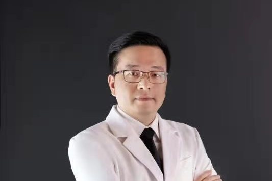 陳新平(上海鵬愛醫療美容門診部醫生) 陳新平(上海鵬愛醫療美容門診部醫生)