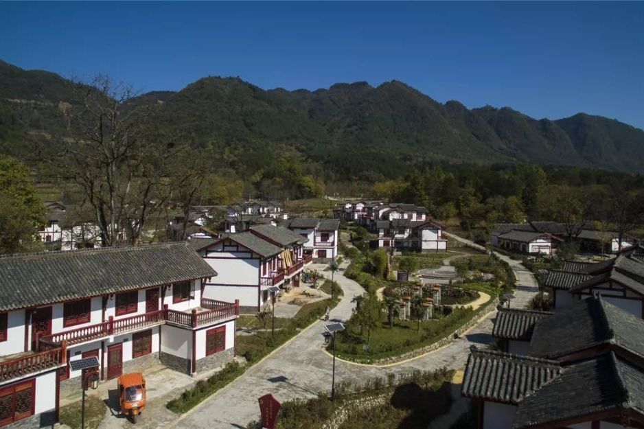 壩多村
