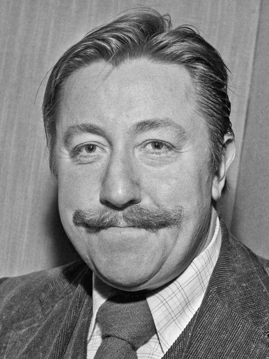 亨利·普里耶(Henri Poirier) 亨利·普里耶(Henri Poirier)