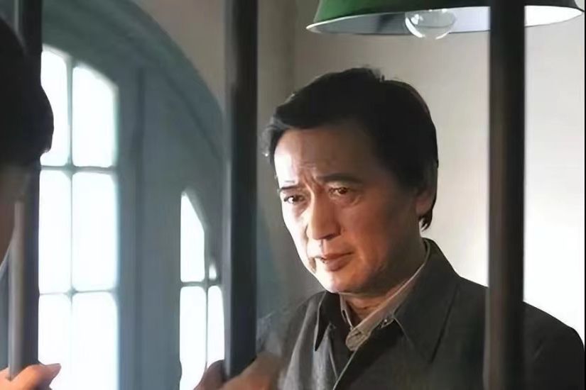 尹亦尋