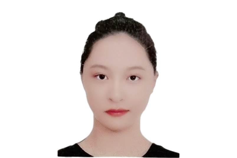 何煦妍 何煦妍