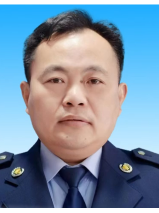 朱振(國家稅務總局徐州市稅務局黨委委員、總會計師)