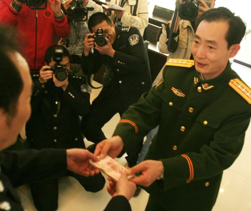 趙振忠(武警雲南省森林總隊政委) 趙振忠(武警雲南省森林總隊政委)