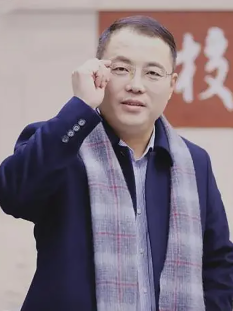 孟慶遠(山東臨沂第二中學黨委副書記、校長) 孟慶遠(山東臨沂第二中學黨委副書記、校長)